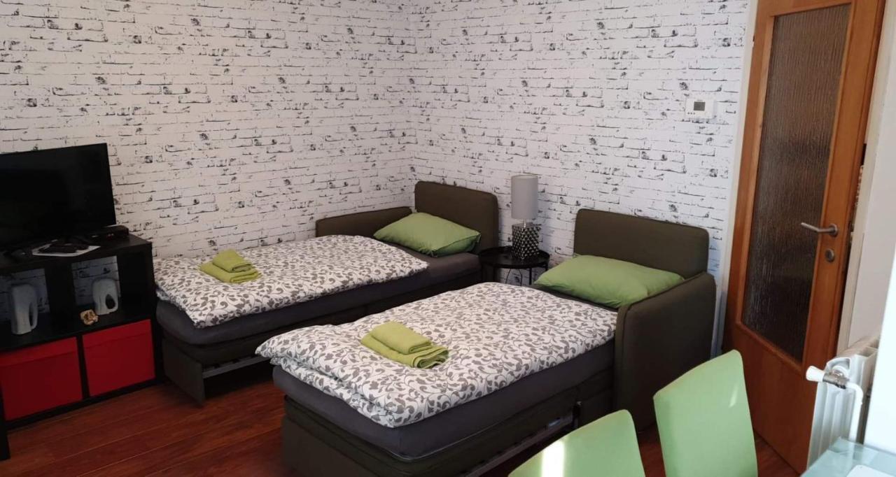 Apartman i Studio apartman Majoli Kukuljanovo Bagian luar foto